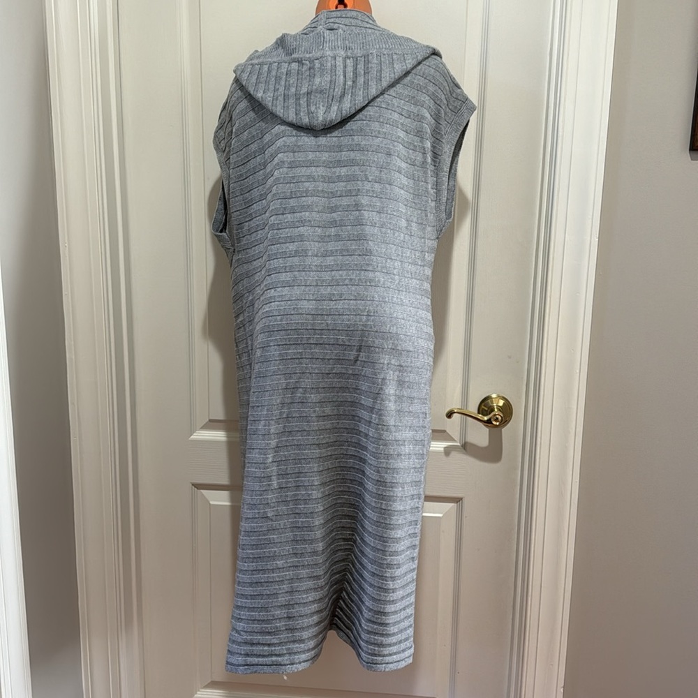 WHBM Sleeveless Hooded Duster Cardigan Vest Gray XS NWOT $100 - Picture 8 of 10